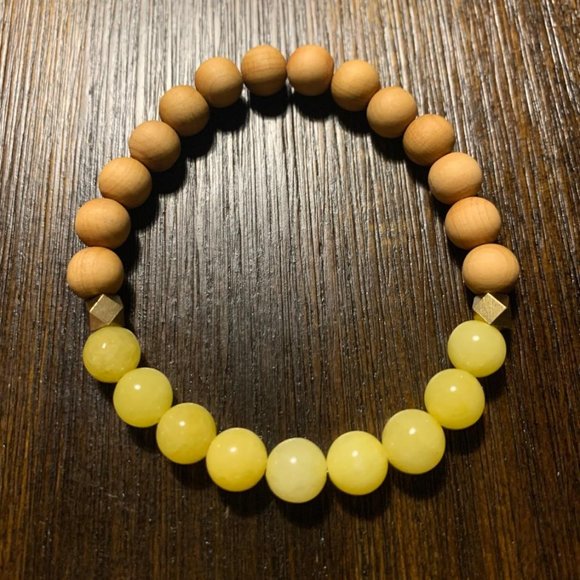Yellow Jade and Rosewood Bracelet - Picture 2 of 2